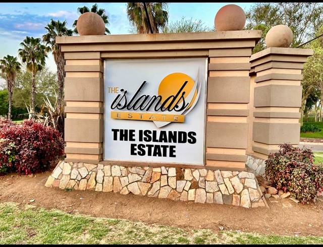 LAND FOR SALE IN THE ISLANDS ESTATES